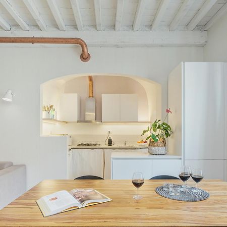 Residenza Degli Artisti Apartments Лука Екстериор снимка