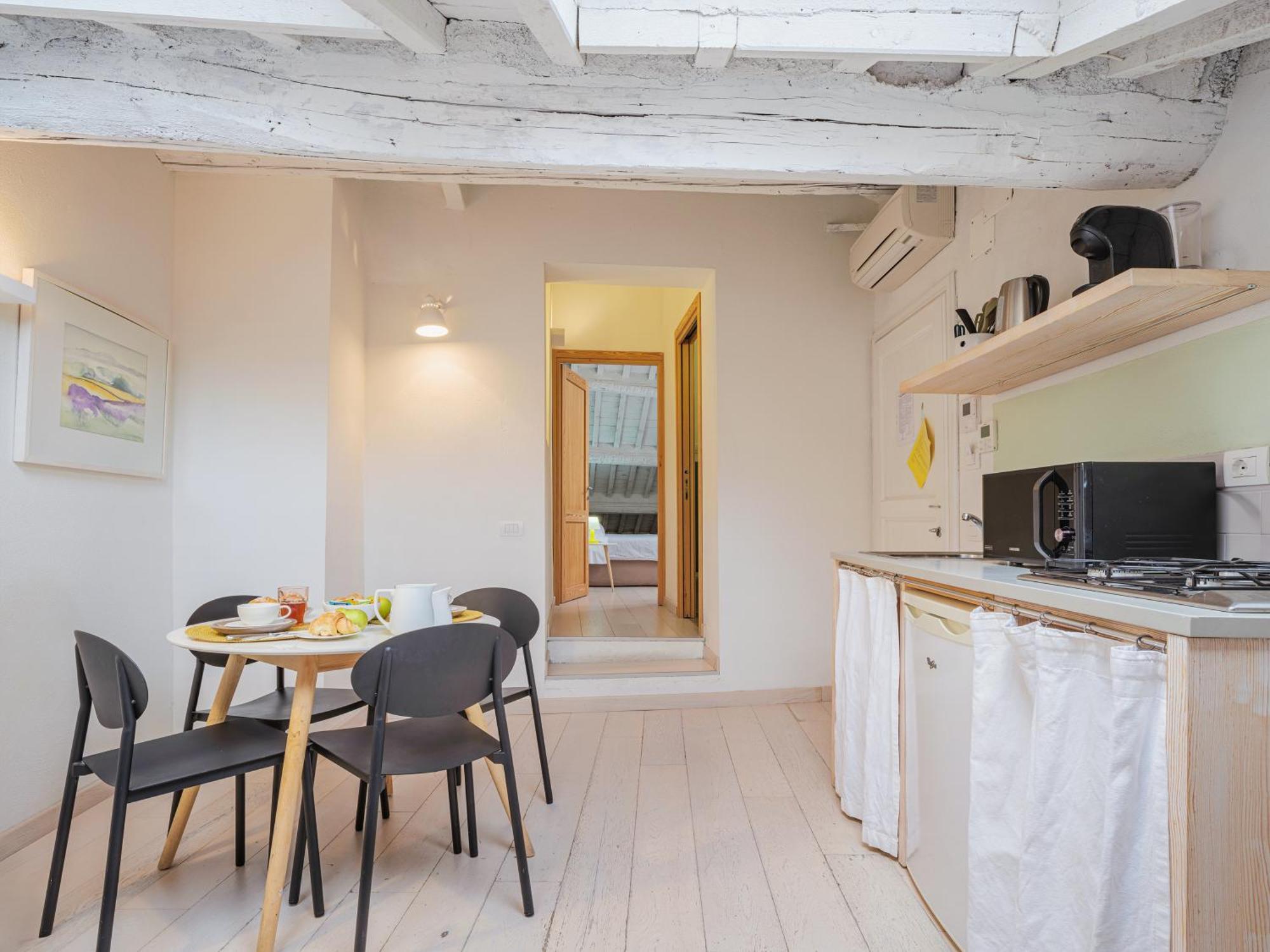 Residenza Degli Artisti Apartments Лука Екстериор снимка