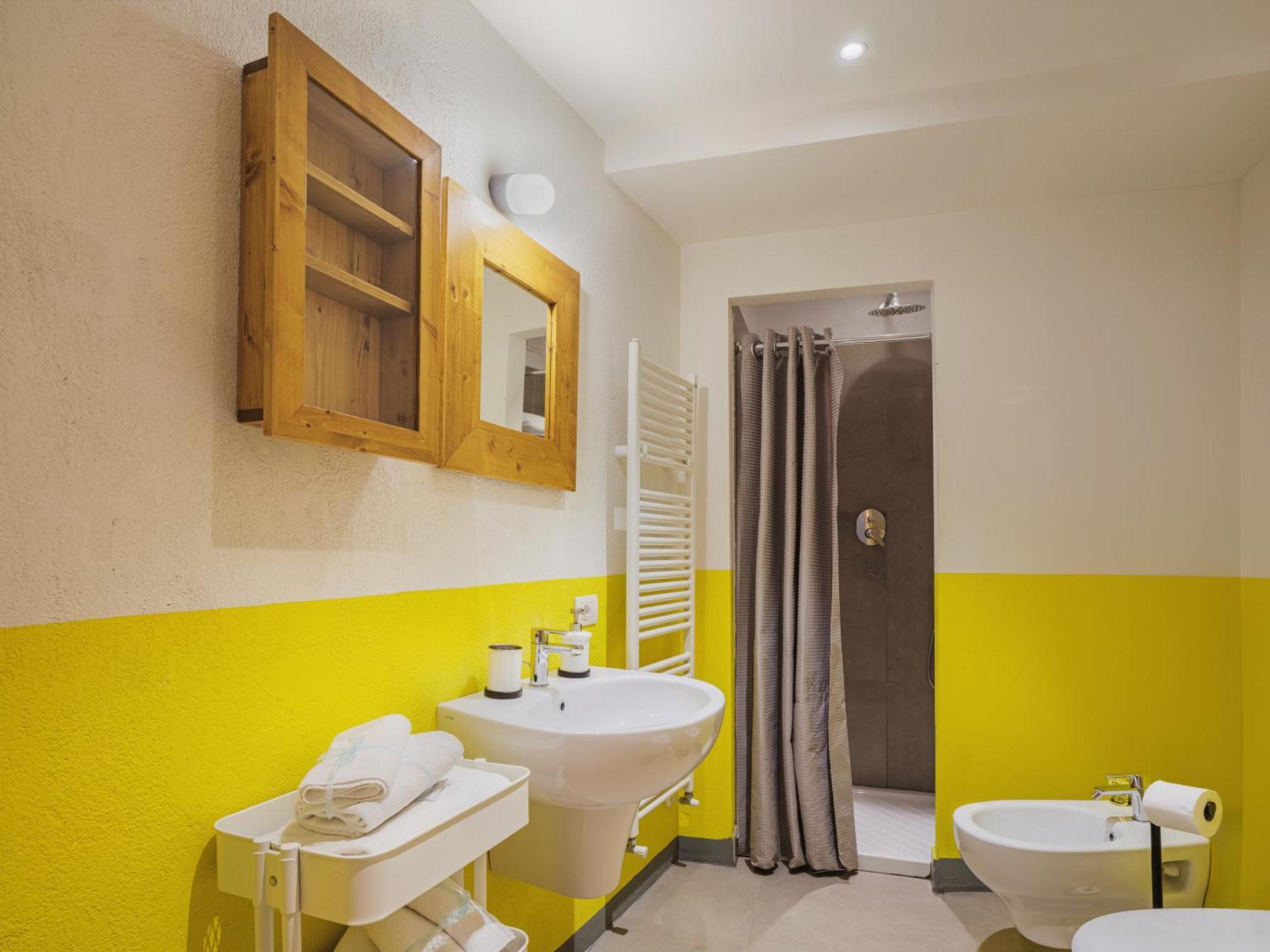 Residenza Degli Artisti Apartments Лука Екстериор снимка