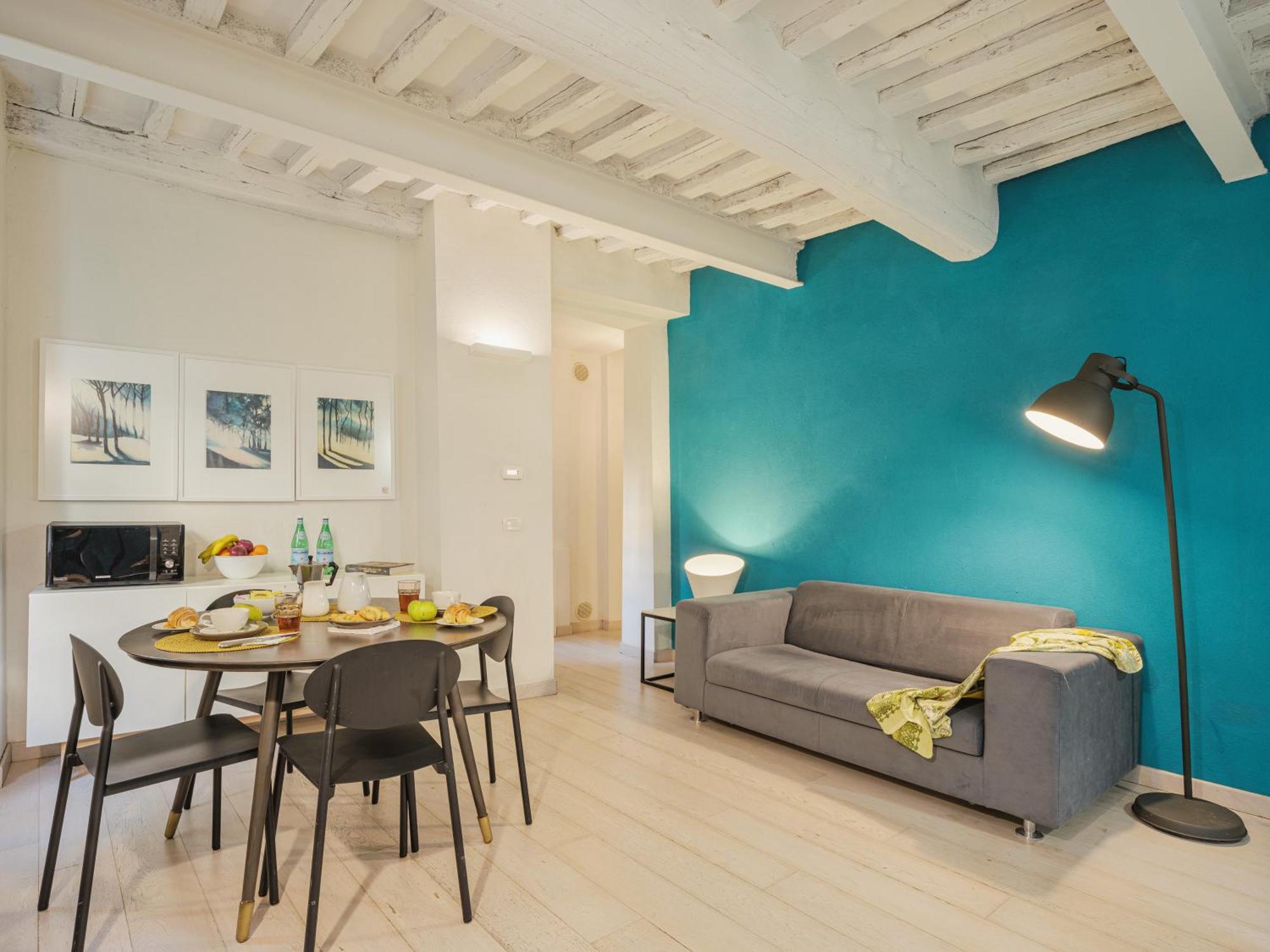 Residenza Degli Artisti Apartments Лука Екстериор снимка