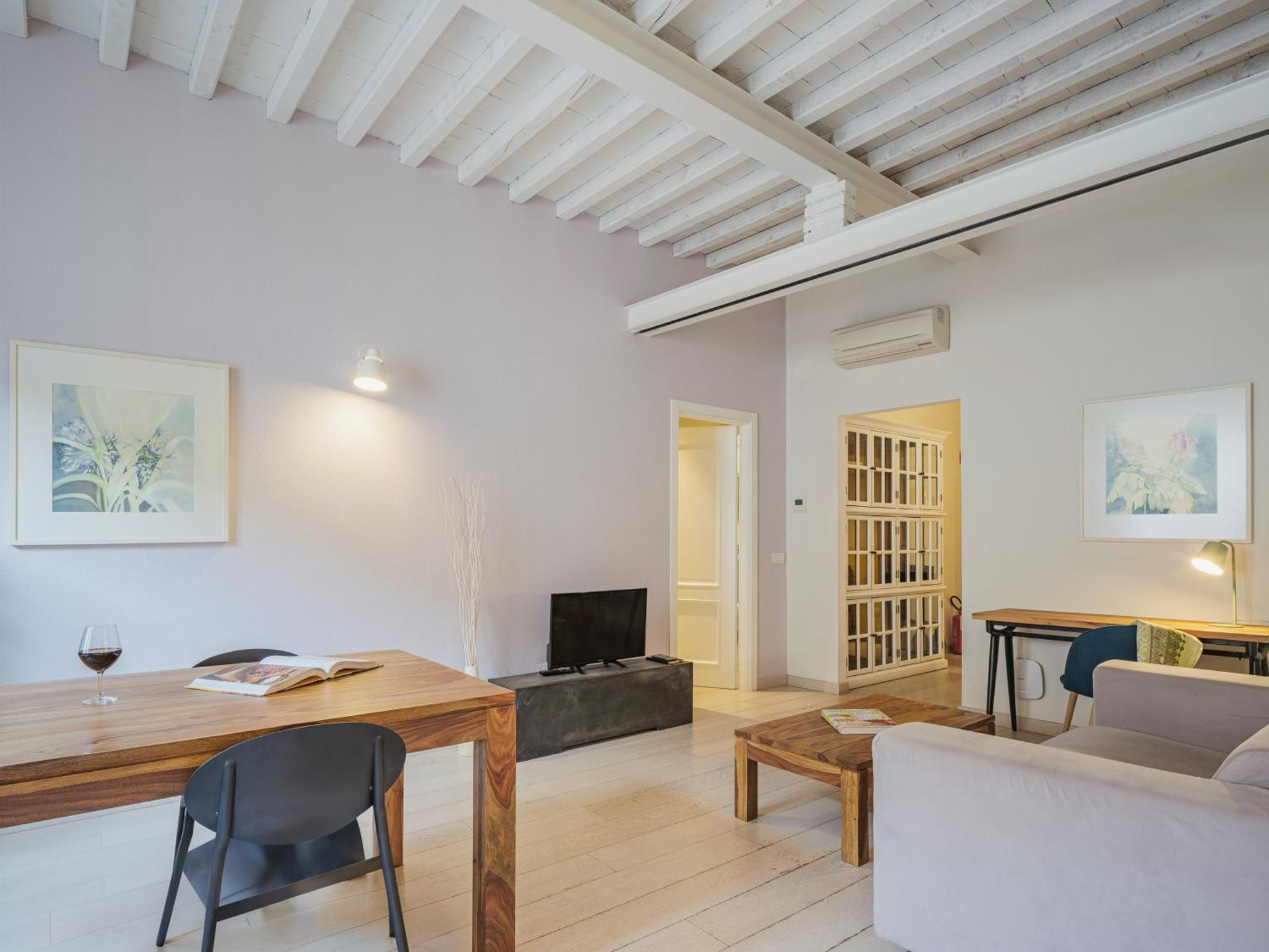Residenza Degli Artisti Apartments Лука Екстериор снимка