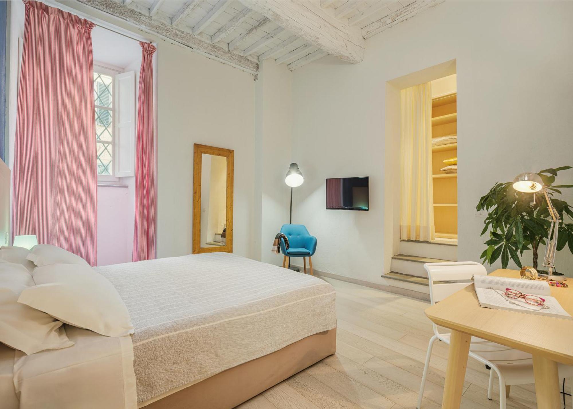 Residenza Degli Artisti Apartments Лука Екстериор снимка