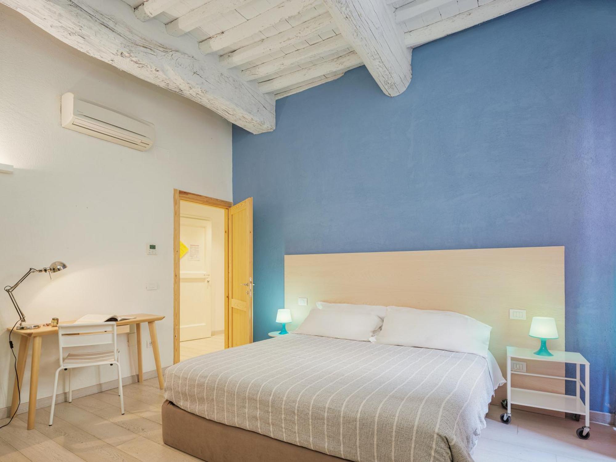 Residenza Degli Artisti Apartments Лука Екстериор снимка