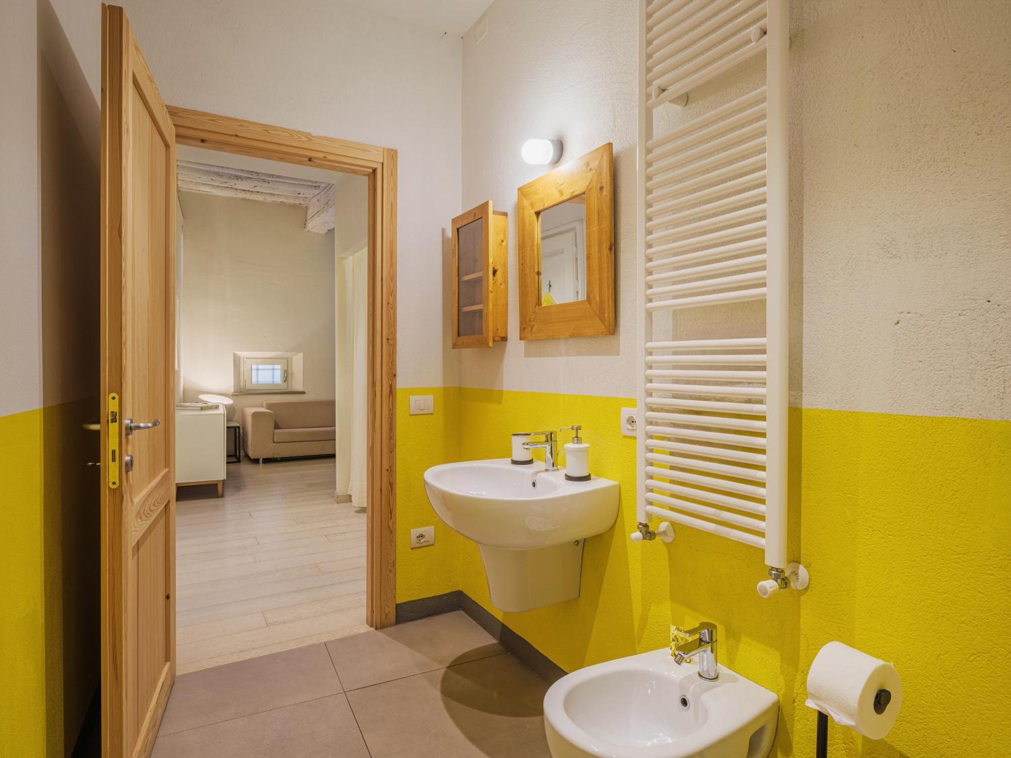 Residenza Degli Artisti Apartments Лука Екстериор снимка