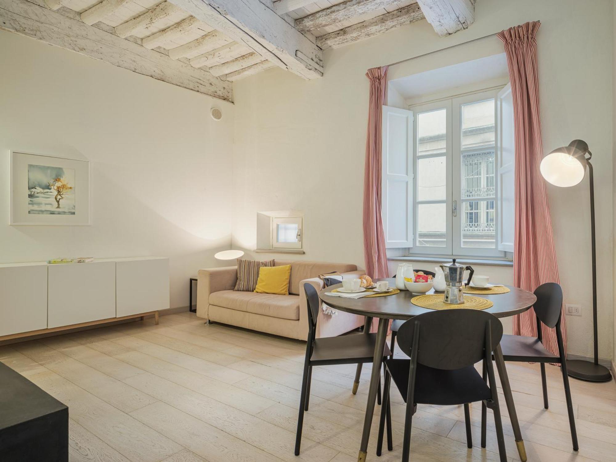 Residenza Degli Artisti Apartments Лука Екстериор снимка
