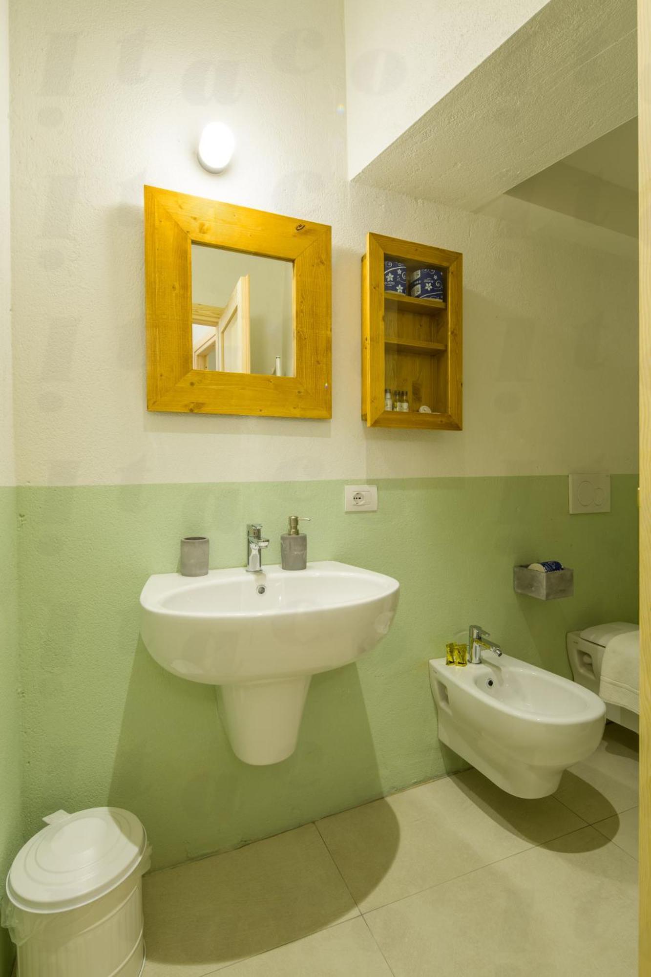Residenza Degli Artisti Apartments Лука Екстериор снимка