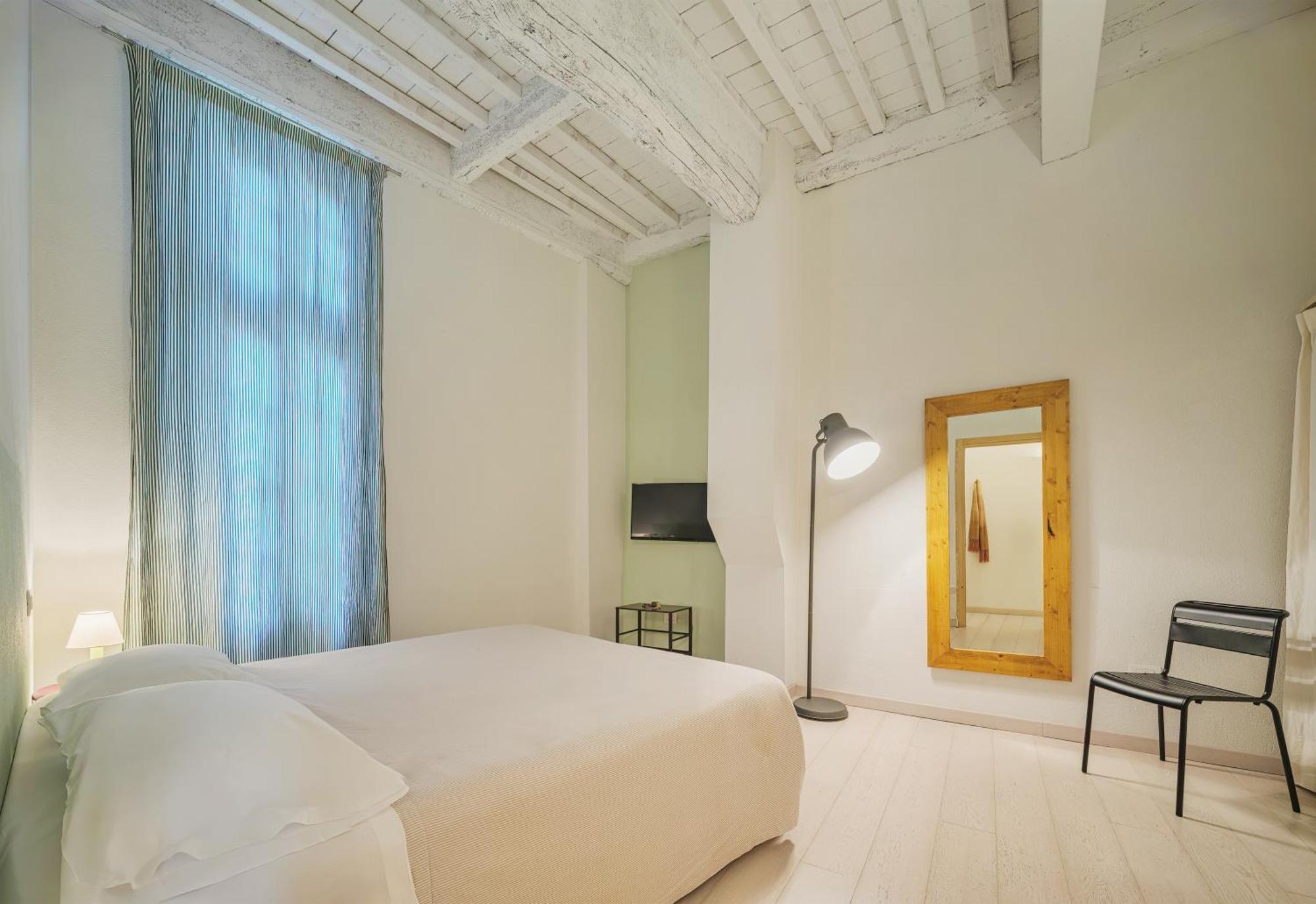Residenza Degli Artisti Apartments Лука Екстериор снимка
